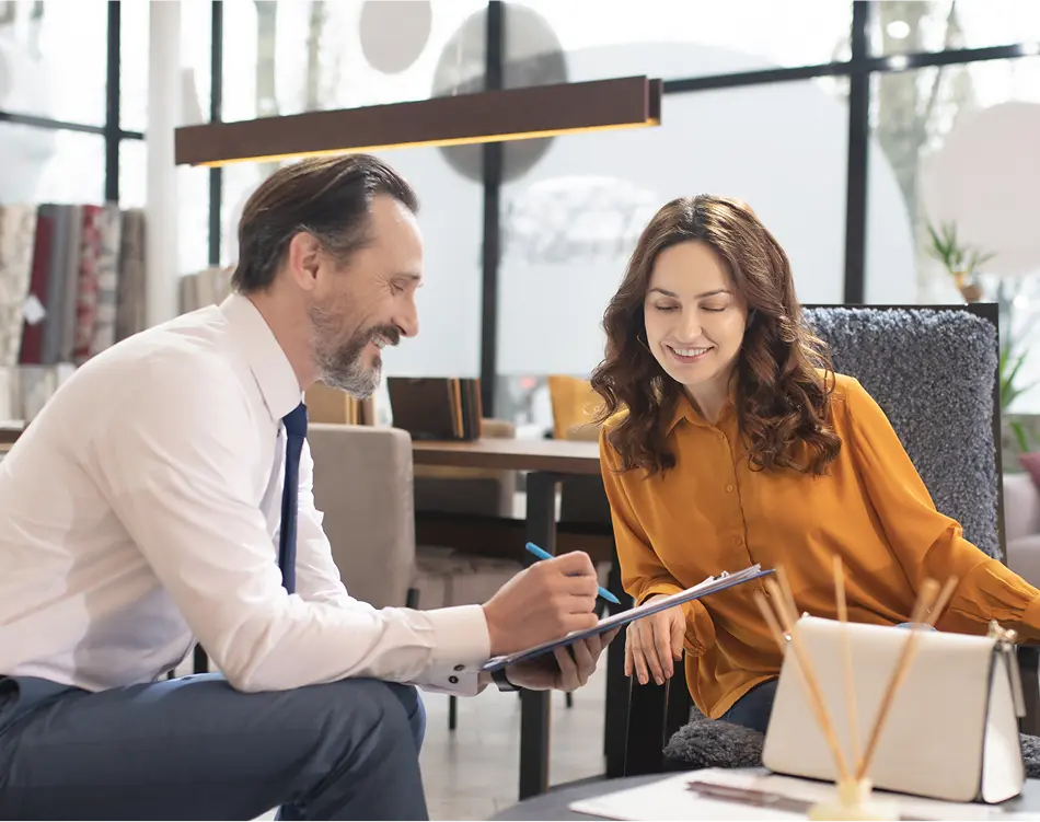 בטכנולייט, כל פרוייקט הוא עולם ומלואו בעבורנו ולכן אנחנו מלווים אותו באופן אישי מיומו הראשון ועד סיומו. הליווי האישי שלנו כולל ייעוץ מקצועי של מיטב מומחי החברה, החל מייעוץ קונספטואלי ועיצובי ועד ייעוץ טכני ויישומי. את התשוקה לעיצוב וחדשנות משלימים ערכים של אמינות ושירות ולכן אנו רואים בלקוחות שותפים מלאים ומעניקים להם יחס אישי ומיוחד. הצוות המקצועי ומחלקת שירות הלקוחות המסורים שלנו מספקים פתרונות מקצה לקצה ובכך מבטיחים חווית רכישה מדהימה.